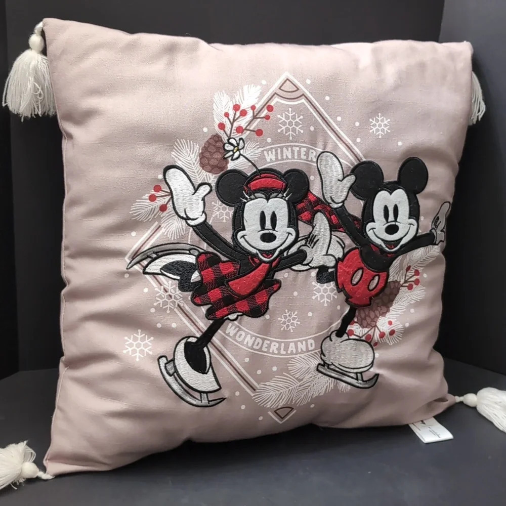 Disney St.Nicholas Minnie,Mickey Ice Skating Throw Pillow.